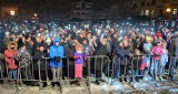 Piotr Kupicha z zespołem Feel i Storo zagrali w Tarnobrzegu. Finałowy koncert "Choinki Życzeń" na Rynku sprawił dużą radość. Zobacz zdjęcia 