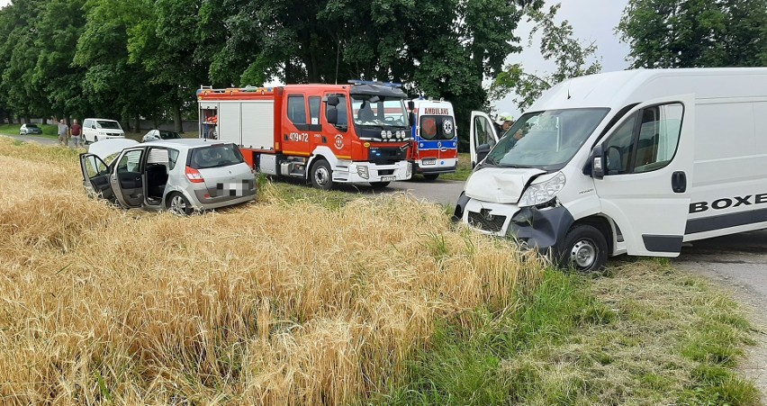 Dwie osoby ucierpiały w wypadku, który wydarzył się w...