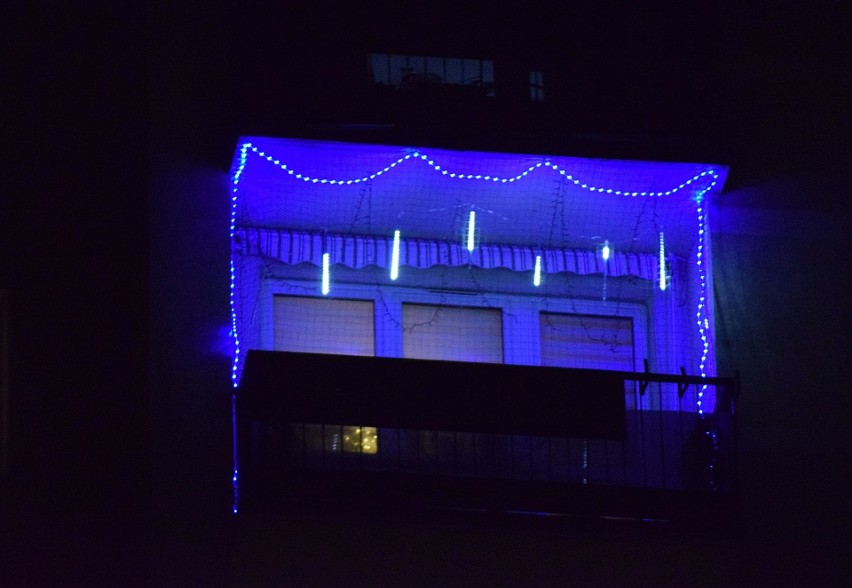 Chętnie rozświetlamy nasze balkony. Takie dekoracje...