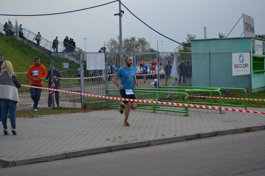 City Cross Częstochowa: 230 biegaczy na trasie miejskiego katorżnika [ZDJĘCIA]