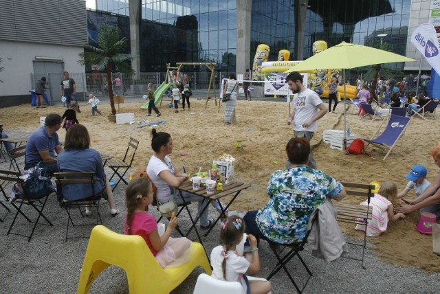 Plaża przed Galerią Katowicką