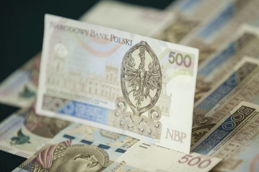 Romowie oszukują metodą na rozmiankę banknotu 500-złotowego