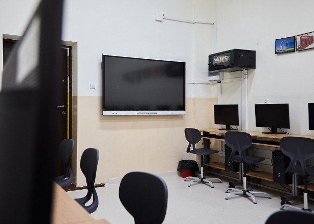 Nowoczesne komputery zostały zainstalowane w Publicznej Szkole Podstawowej w Przysusze.