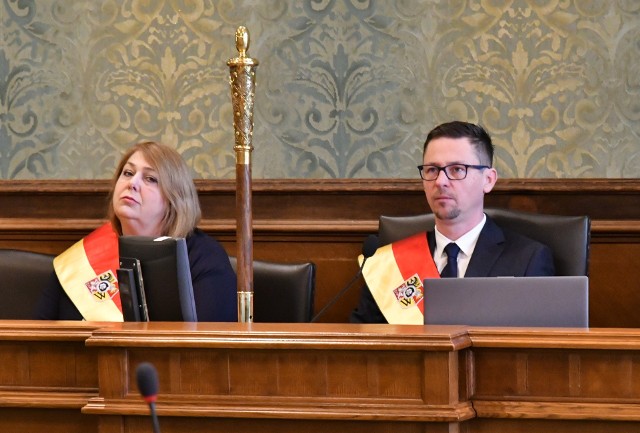 Podczas obrad Rady Miasta Wrocławia i Sejmiku Województwa radni pochylą się nad pomocą dla uchodźców wojennych z Ukrainy