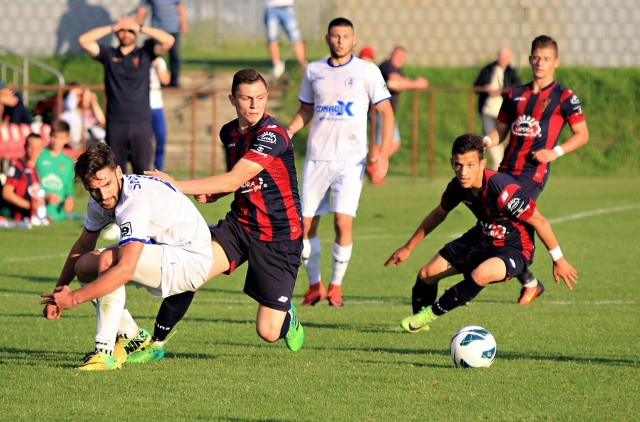 W Łodzi SMS wygrał z Pogonią 1:0.