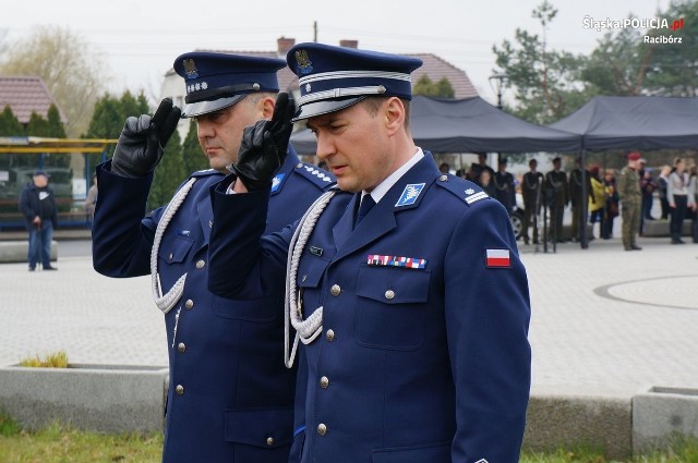 14 marca w Kuźni Raciborskiej odbyła się patriotyczna uroczystość przy Dębie Katyńskim na pl. Zwycięstwa. Policja, wojsko, harcerze, urzędnicy oraz mieszkańcy w podniosły sposób upamiętnili rocznicę ujawnienia Zbrodni Katyńskiej.