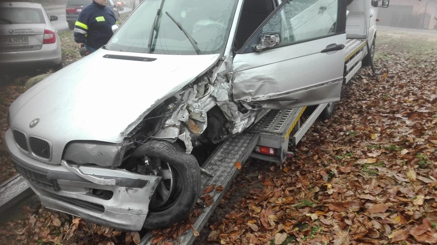 Wypadek w Łaskowicach. Kierowca bmw nie zachował ostrożności. Jedna osoba ranna [FOTO]