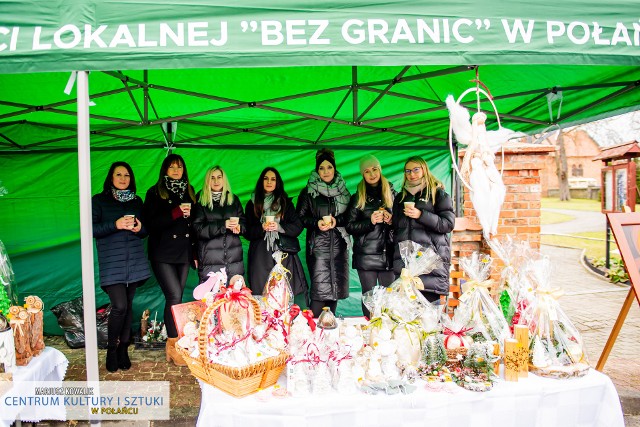 Panie ze Stowarzyszenia Aktywności Lokalnej „Bez granic” przygotowały piękne ozdoby. Zobaczcie więcej zdjęć z jarmarku>>>