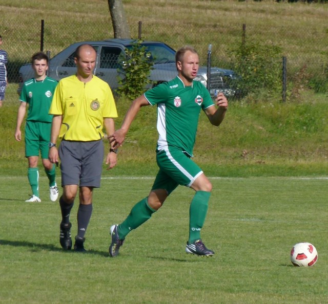 Ekipa rezerw Radomiaka Radom (w zielonych strojach) pokonała 7:0 Gryfię Mirów.