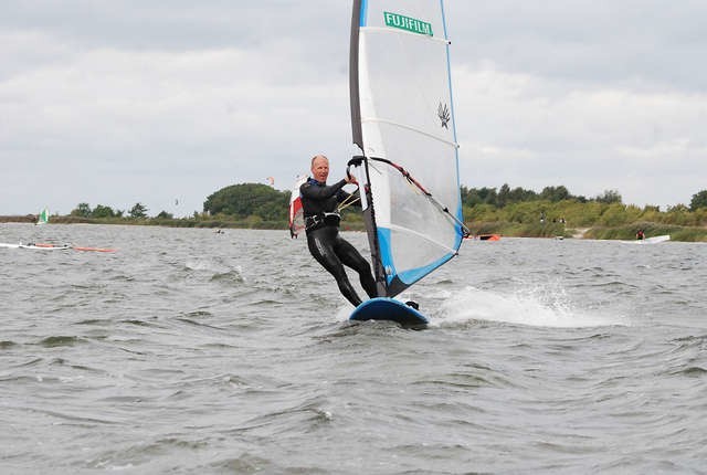 Jacek Żakowiecki: - Windsurfing można uprawiać do późnej starości, a zaczynać już w wieku 5 lat, tak jak chociażby moje dzieci.