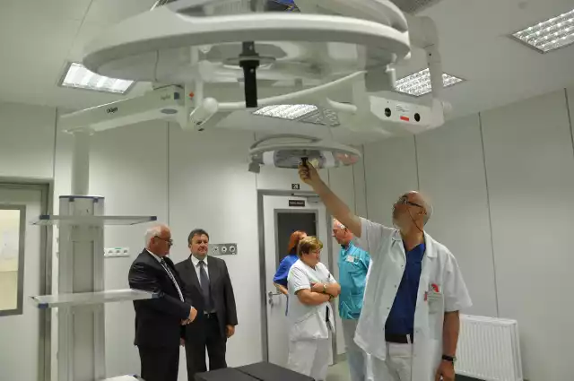 Otwarcie nowego bloku operacyjnego w szpitalu w Oleśnie.