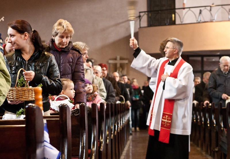 Wielka Sobota, święcenie pokarmów