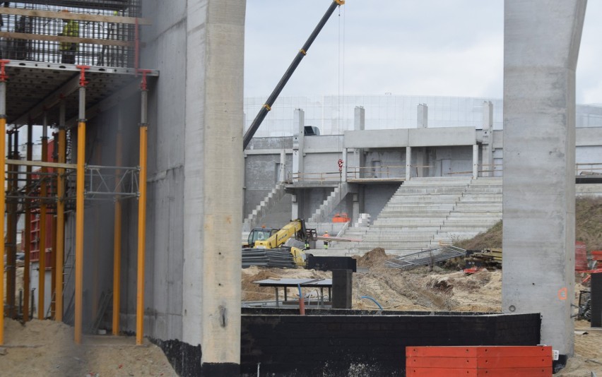Środa 20 kwietnia 2022 - najnowsze zdjęcia z budowy stadionu...