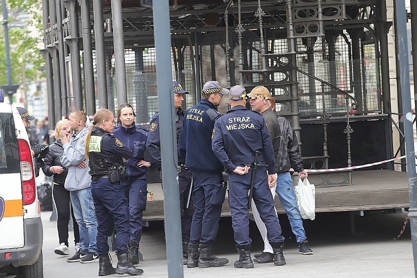 Żule rządzą na ul. Piotrkowskiej. Ujęty mężczyzna usłyszał zarzuty     