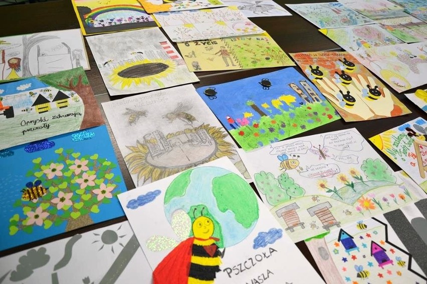 „Stalowa pszczoła nie istnieje” czyli konkurs plastyczny zorganizowany przez Starostwo Powiatowe w Stalowej Woli rozstrzygnięty. Mamy wyniki