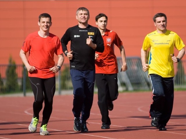 Tomasz Czubak zaprasza chętnych do sprawdzianu w teście.  