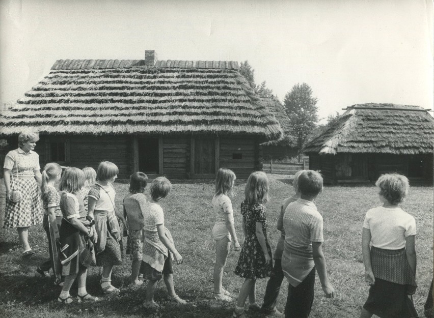 Zdjęcia z archiwum Jacka Tomeczka dokumentują przebieg jego...