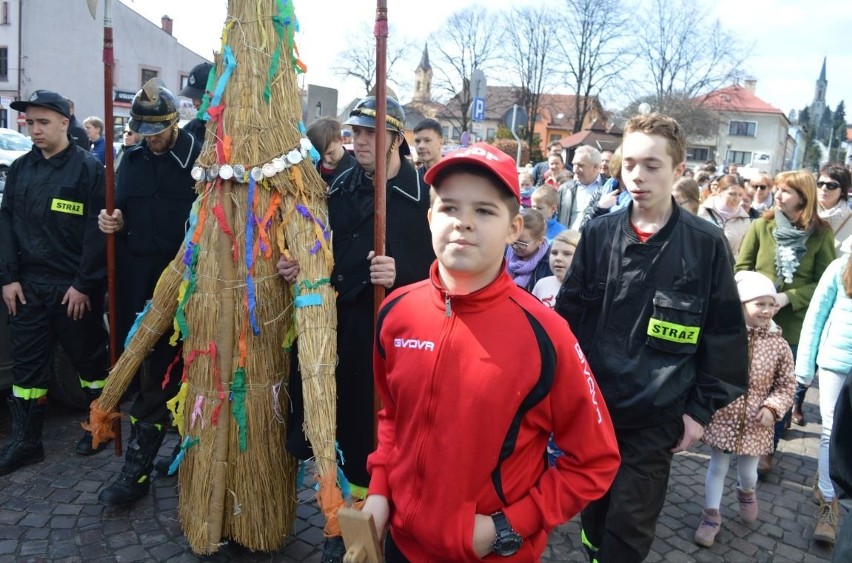 Wodzenie Judosza w Skoczowie: niezwykła tradycja w Wielki Piątek i Wielką Sobotę (ZDJĘCIA)