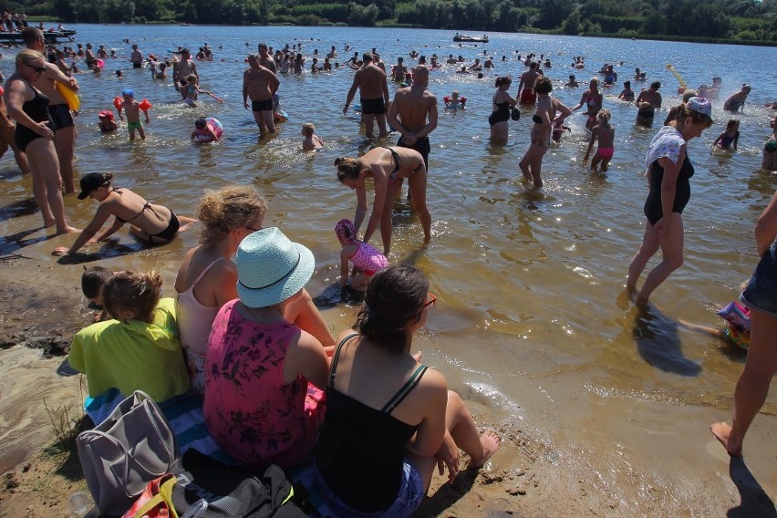 Rusałka: Tłumy poznaniaków wypoczywają nad jeziorem