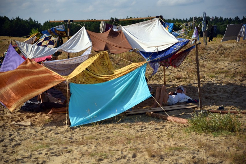 Warsztaty Fundacji OnEarth na Pustyni Błędowskiej, lipiec...