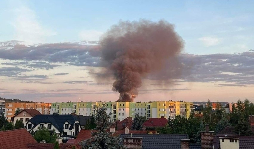 Pożar stodoły na os. Drabinianka w Rzeszowie. Straty na około 100 tysięcy złotych [ZDJĘCIA]