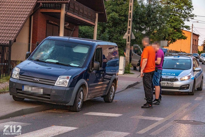 Zobacz kolejne zdjęcia. Przesuwaj zdjęcia w prawo - naciśnij...