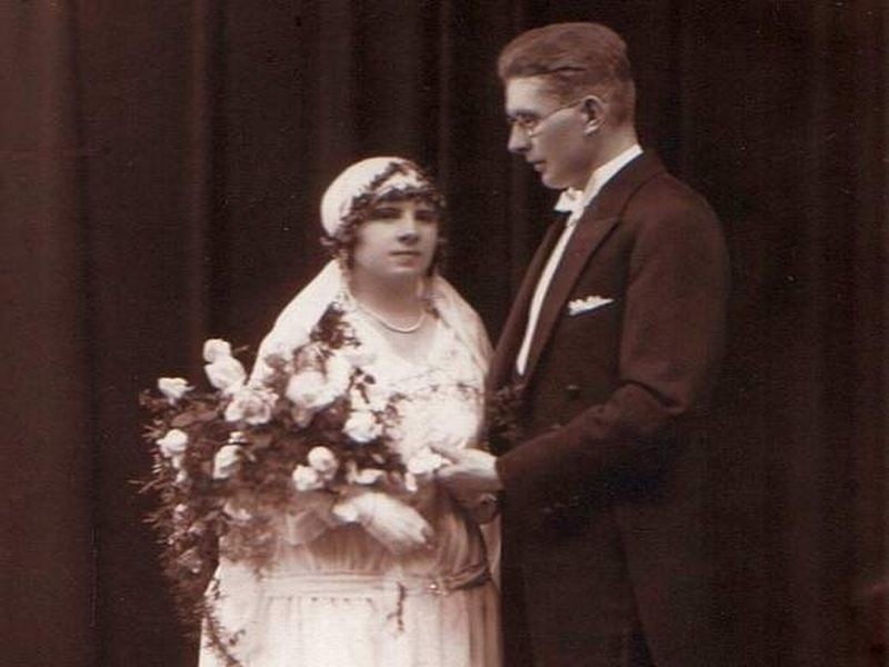 Młoda para - Elżbieta z Błażyńskich i Leon Wiśniewscy, 1928...
