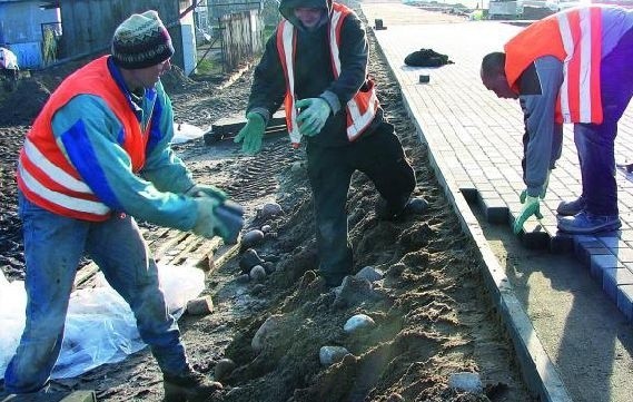 Firmie, która przebudowuje ulicę Reja, miasto zalega od blisko dwóch miesięcy z wypłatą 7,8 mln zł. Wkrótce na biurko prezydenta trafią kolejne faktury.