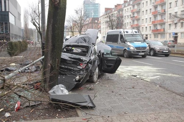 Mimo szybkiej akcji ratunkowej, kierowca zmarł