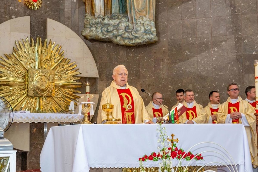 Ksiądz proboszcz Marian Haczyk po 37 latach pożegnał się z...