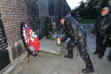 Dolnośląscy motocykliści wsparli Nocne Wilki. Ruszyli ich trasą na cmentarz radziecki (FILM ZDJĘCIA)