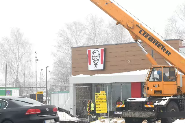 Zobacz zdjęcia Restauracji KFC przy ulicy Popiełuszki w Kielcach tuż przed otwarciem >>>