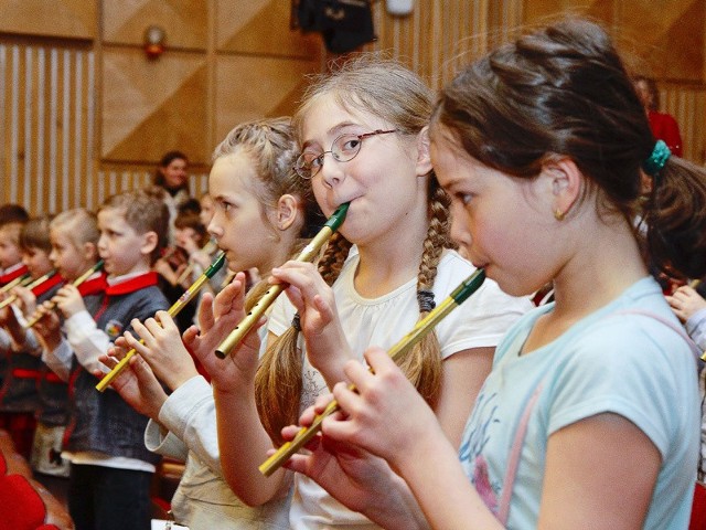 Flażolet - sześciootworowa piszczałka - to instrument, który pojawił się na Podlasiu w roku 2002.