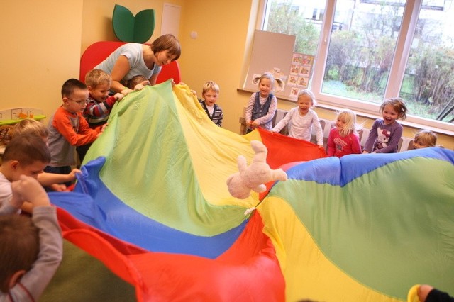 Rok temu fundacja otworzyła przedszkole m.in. w Sycewicach. Opiekę ma w nim 20 dzieci.