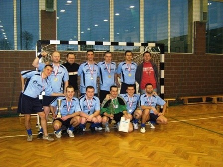 Polkowiccy policjancji zajęli drugie miejsce w VII Turnieju Piłki Nożnej o Puchar Komendanta Powiatowego Policji w Bolesławcu