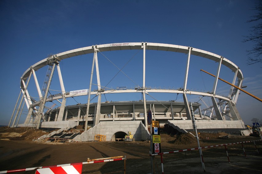 10-02-2011..chorzow..stadion slaski remont zadaszenie...