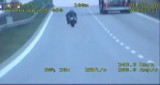 Motocyklista pędził ponad 240 km/h na autostradzie A4 [video]