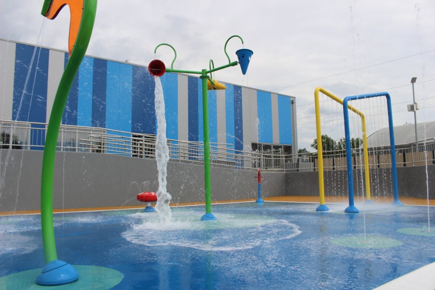 Nowy basen w Kędzierzynie-Koźlu. Wodne Okko na osiedlu Azoty. To jeden z najnowocześniejszych kompleksów na Opolszczyźnie [zdjęcia]