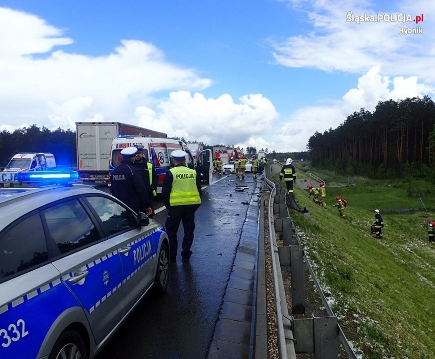 Śmiertelny wypadek na autostradzie A1 między węzłąmi Rybnik...