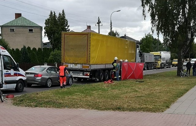 Sztabin. Śmiertelny wypadek rowerzystki: Kobieta zginęła w zderzeniu z ciężarówką (03.07.2019)Zdjęcie pochodzi z grupy Kolizyjne Podlasie na Facebooku