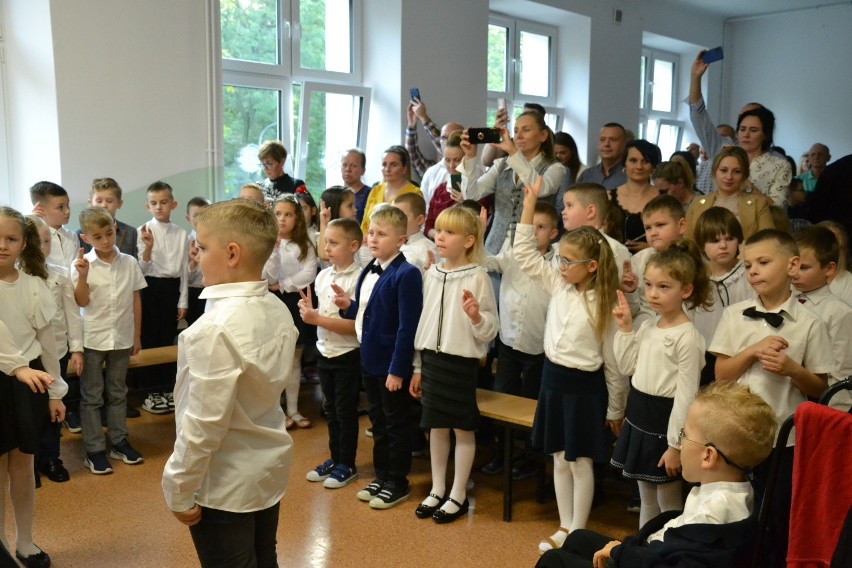 W Szkole Podstawowej nr 2 w Lipnie odbyło się uroczyste pasowanie na uczniów!