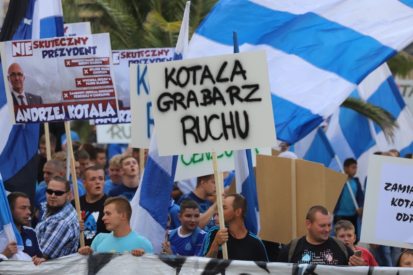 Manifestacja związana jest z niedotrzymaniem obietnic...