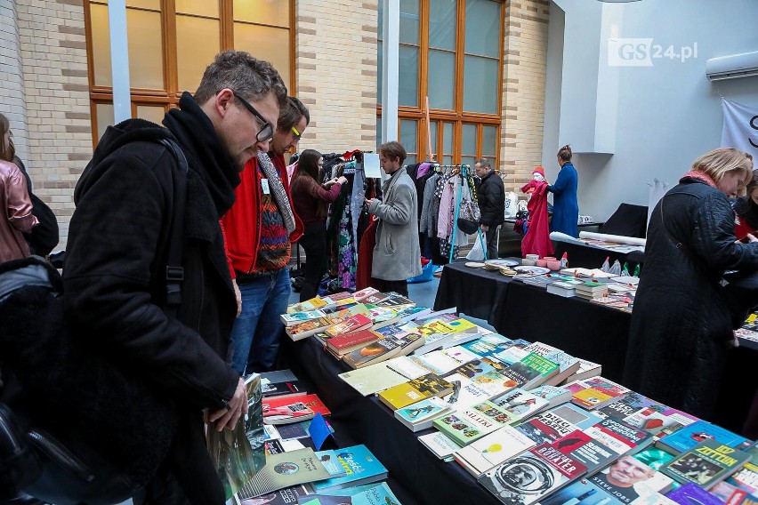 Świąteczny Kiermasz Charytatywny w Akademii Sztuki w Szczecinie: Niezwykły, artystyczny, kulturalny [ZDJĘCIA, WIDEO]