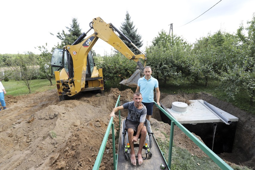 Otwórzymy nasze serca. Pomóżmy panu Marcinowi zbudować łazienkę 