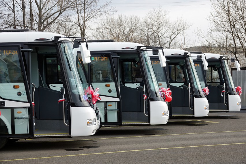 PKS w Nysie dostał 7 nowych autobusów. Pasażerowie się cieszą
