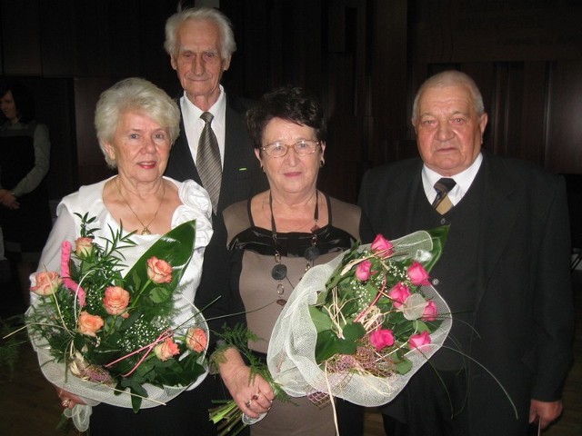 Na zdjęciu od lewej pary diamentowe : Tadeusz i Genowefa Czubasiewicz oraz Jan i Halina Grzybowscy.