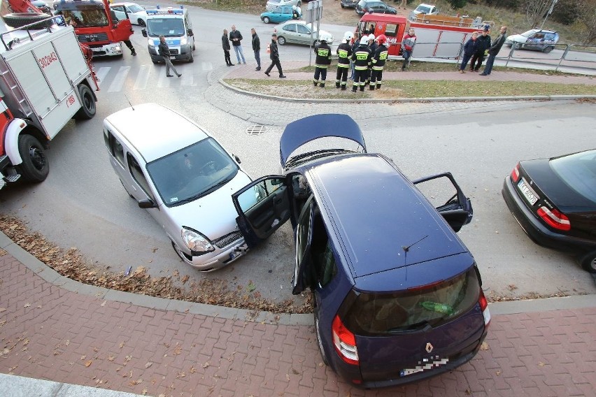 Wypadek koło cmentarza w Tumlinie. Są ranni 