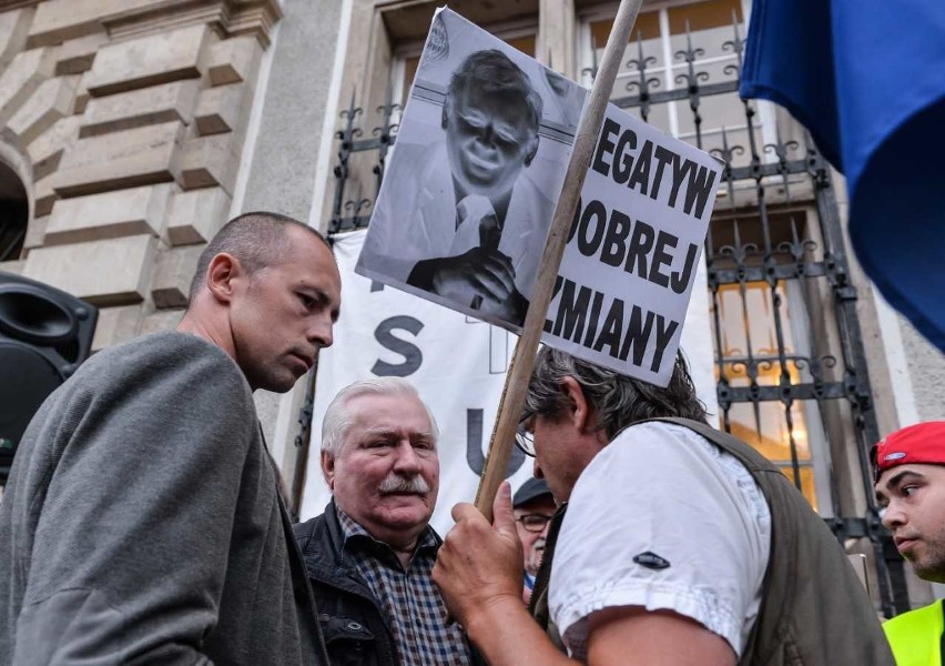 Protest przed Sądem Okręgowym w Gdańsku we wtorek 3.07.2018....