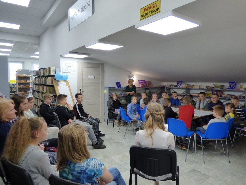 Biblioteka w Opatowie włączyła się w obchody Światowego Dnia Autyzmu! [ZDJĘCIA]