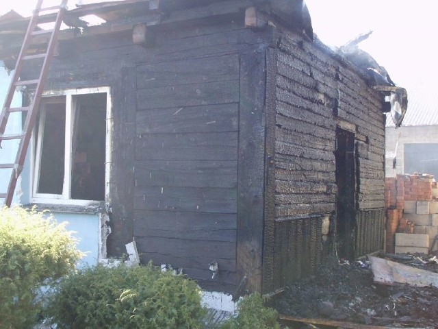 Spalony dom w Mirocicach.